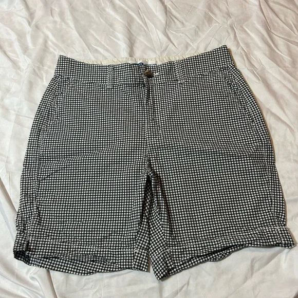 Old Navy Womens Everyday Shorts High Rise Gingham Check Black & White Sz 6 - Picture 1 of 6